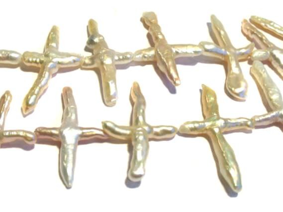 Kreuzperlenstrang 40-50x25-30mm/40cm, Süßwasser-Zuchtperle weiß-lachs-rosé