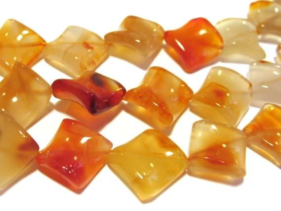 Quadratstrang gedreht 15mm/40cm, Karneol