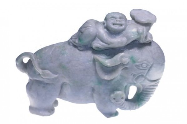 Buddha auf Elefant 155x105mm, Jadeit (Burma)
