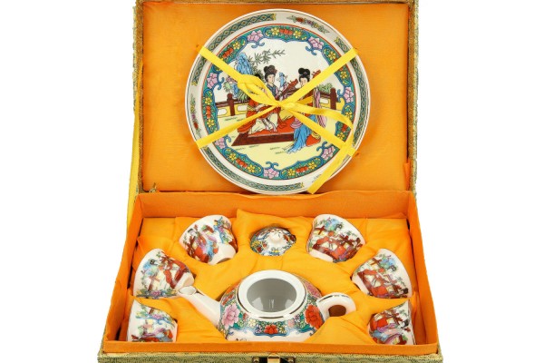 Tee-Service 9-teilig, bemaltes Porzellan mit Mandolinenspielerinnen