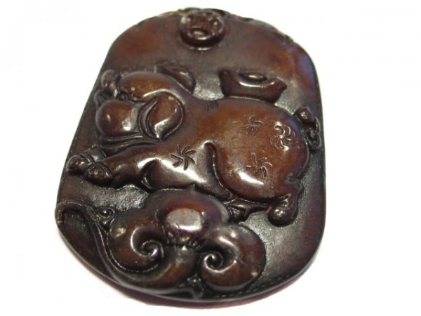 Schwein-Amulett 36x46mmmm, gef.China Jade